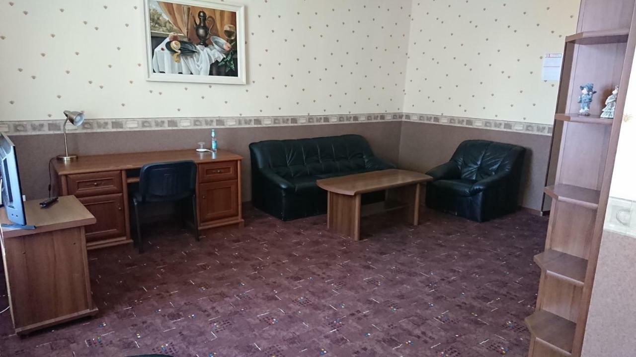 Līvāni Gamma Hotel מראה חיצוני תמונה